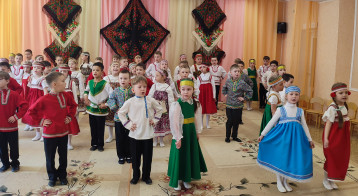 Фольклорное развлечение "Красная горка" Фольклорное развлечение "Красная горка".